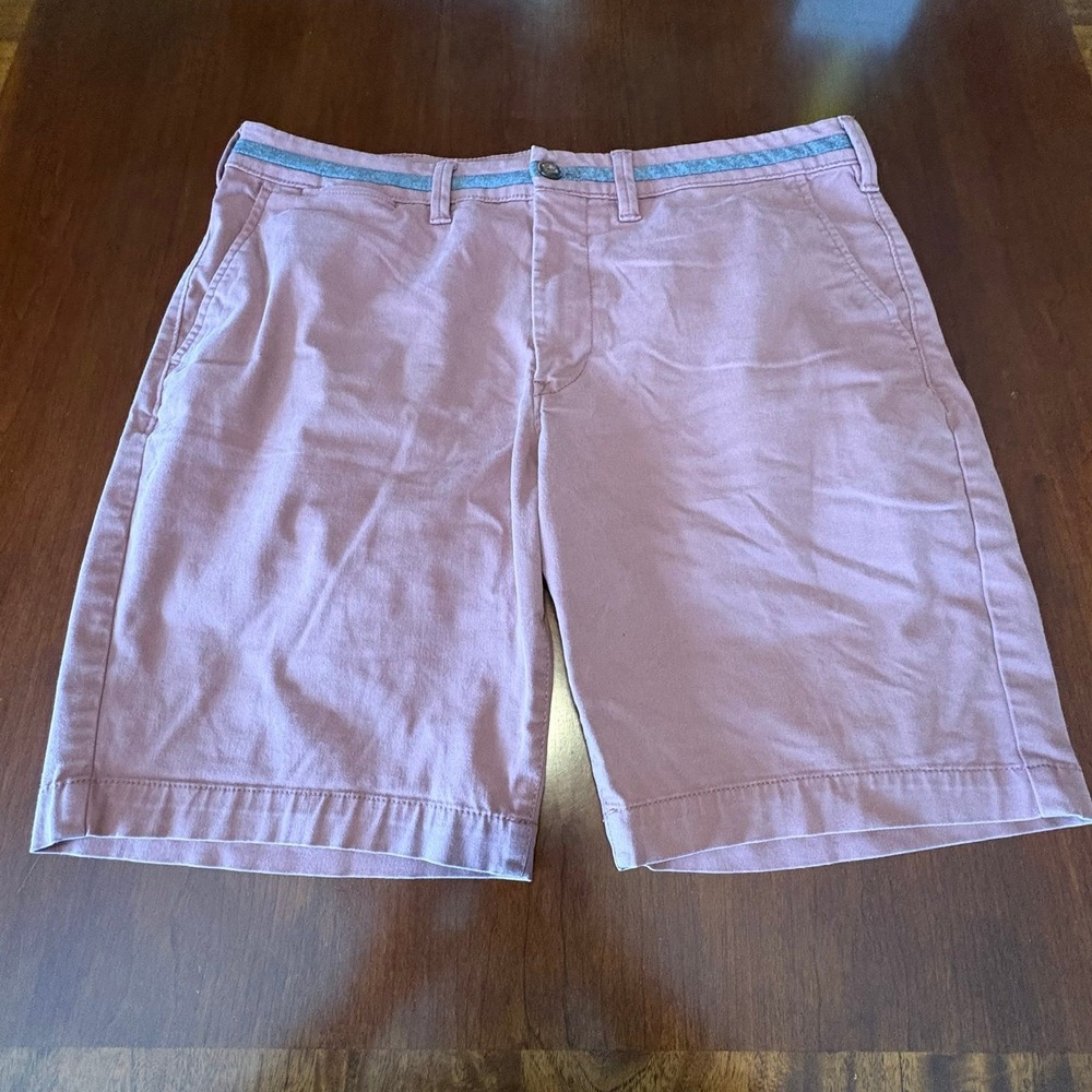 Express 365 Comfort Slim Fit Chino Shorts Pink Above Knee Size 34